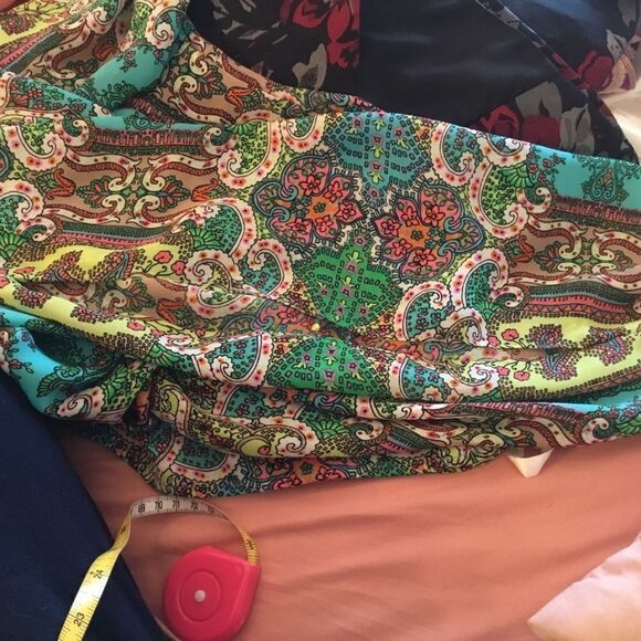 Charter Company Women’s Blouse in PL with 3/4 sleeve aqua, green, pink print - Picture 11 of 12